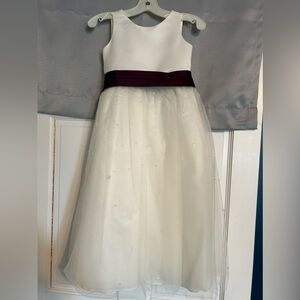 DAVID’s BRIDAL Flower girl dress size 4